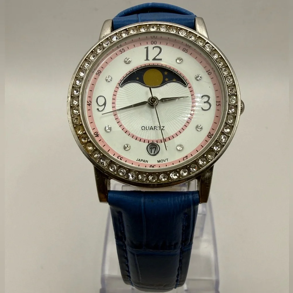 VINTAGE DATE MOON PHASE RHINESTONES DIAL QUARTZ SILVER BLUE BAND (New Battery)